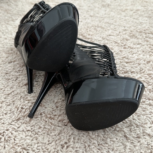 Black platform open toe&mainly open foot platform, ankle heels/ankle booties! - Picture 3 of 10